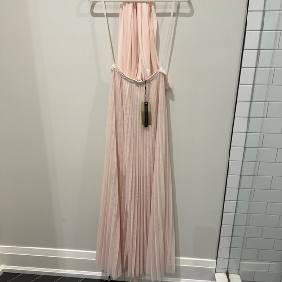 Never worn multi tie light pink pleated gown - Picture 5 of 5